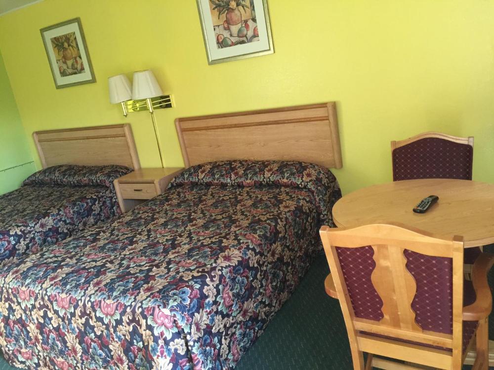 Double Room with Two Double Beds interior